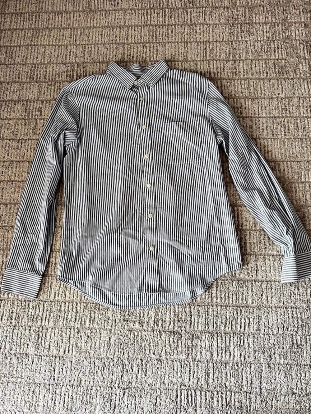 Everlane Striped Button Down in Blue-Gray & White Size Medium